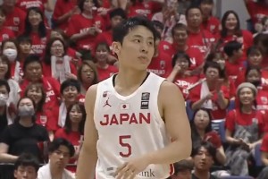 亚洲第几日本第一控卫河村勇辉VS澳大利亚独砍28分6助攻集锦